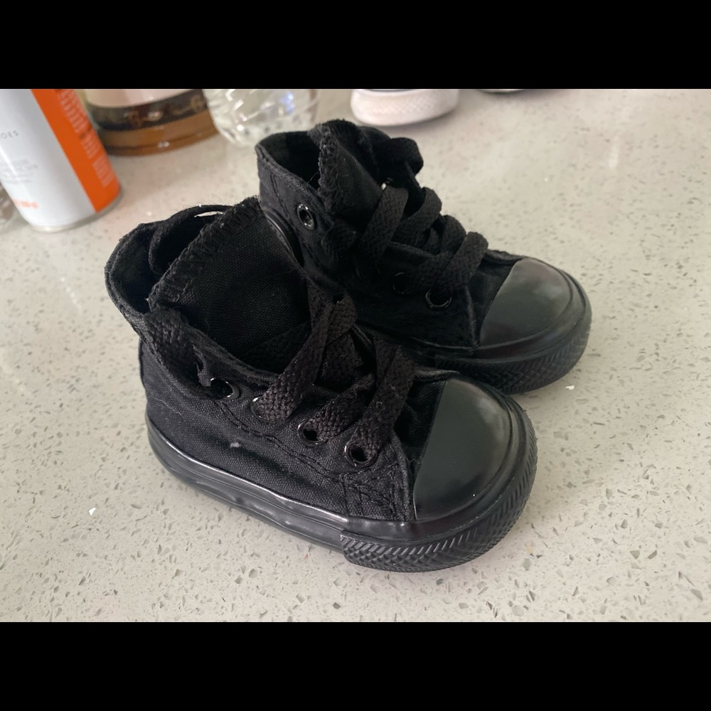 Kids Black Converse All-stars  high tops